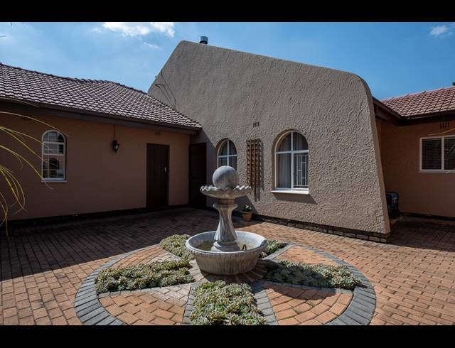 4 BEDROOM HOUSE SOLD IN BRACKENHURST